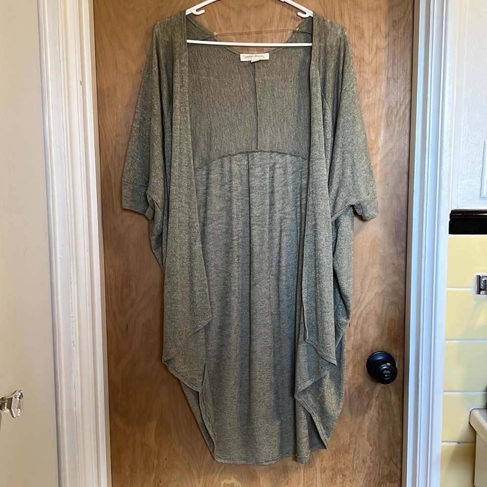 Painted Threads Short Sleeve Cardigan Size Medium